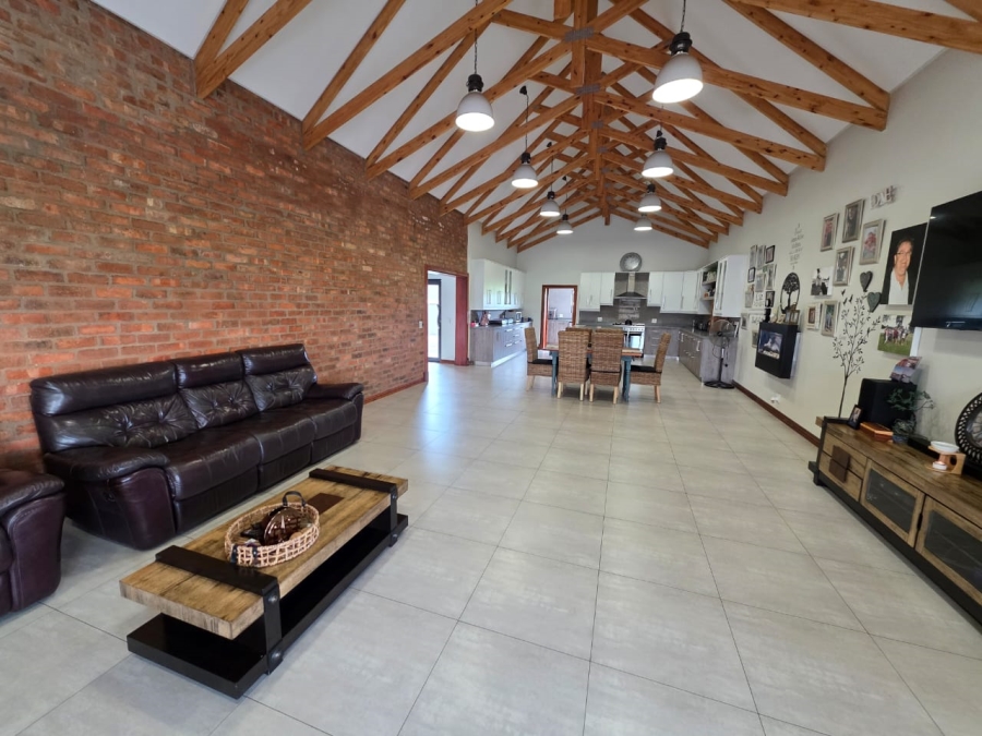 4 Bedroom Property for Sale in Heron Banks Golf Estate Free State